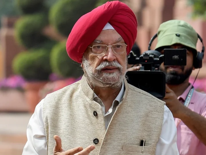 West Asia संकट के बीच Hardeep Puri का बड़ा आश्वासन, देश में Fuel की कमी नहीं, बढ़ा LPG उत्पादन
