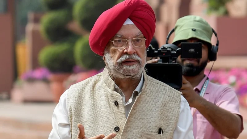 West Asia संकट के बीच Hardeep Puri का बड़ा आश्वासन, देश में Fuel की कमी नहीं, बढ़ा LPG उत्पादन
