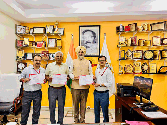 शोभित विश्वविद्यालय, गंगोह एवं दिल्ली विश्वविद्यालय के यूजीसी-एमएमटीटीसी के संयुक्त तत्वावधान में आयोजित एनईपी कार्यक्रम के प्रतिभागियों को मिले प्रमाण-पत्र
