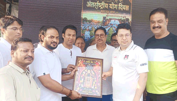 मंडलायुक्त व जिलाधिकारी ने दीप प्रज्वलित कर किया शुभारंभ