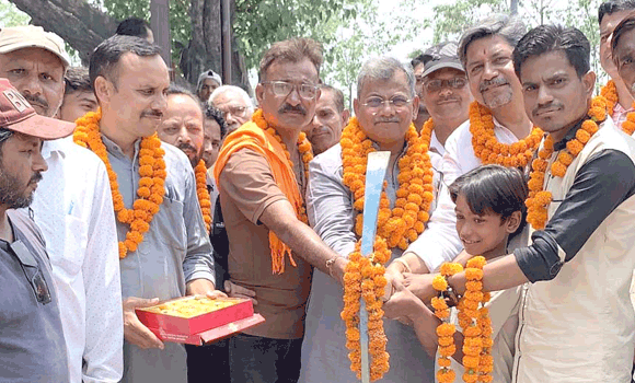 विकास हमारी प्राथमिकता और जनसेवा हमारा संकल्प: महापौर