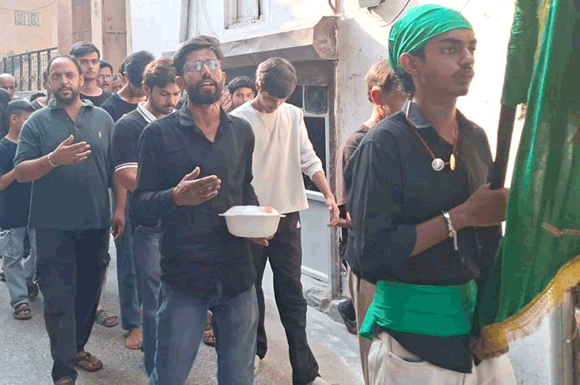 मजलिस में शिया विद्वानों ने हजरत इमाम हुसैन अलैहिस्सलाम की शहादत पर डाली रोशनी