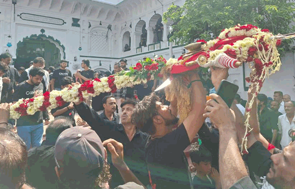 हजरत इमाम हुसैन अलैहिस्सलाम व करबला के शहीदों की याद में निकाला मातमी जुलूस