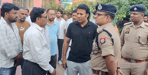 दिल्ली-देहरादून हाईवे  पर बड़ा हादसा, आपस में भिड़ी दो कारें
