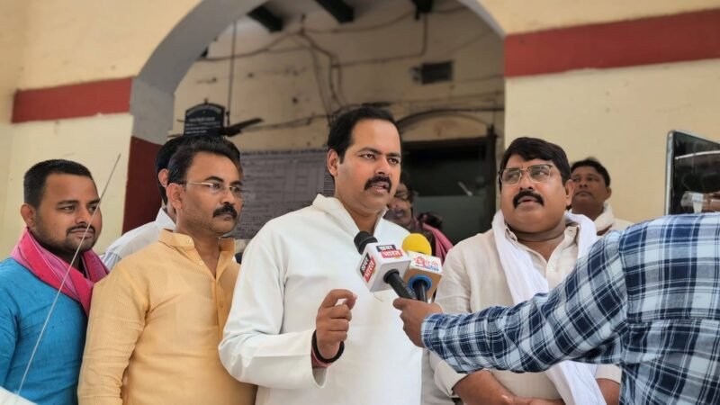 ‘PDA की वजह से सूर्यकुमार यादव को कप्तानी से हटाया’, अखिलेश के करीबी नेता ने लगाया बड़ा आरोप