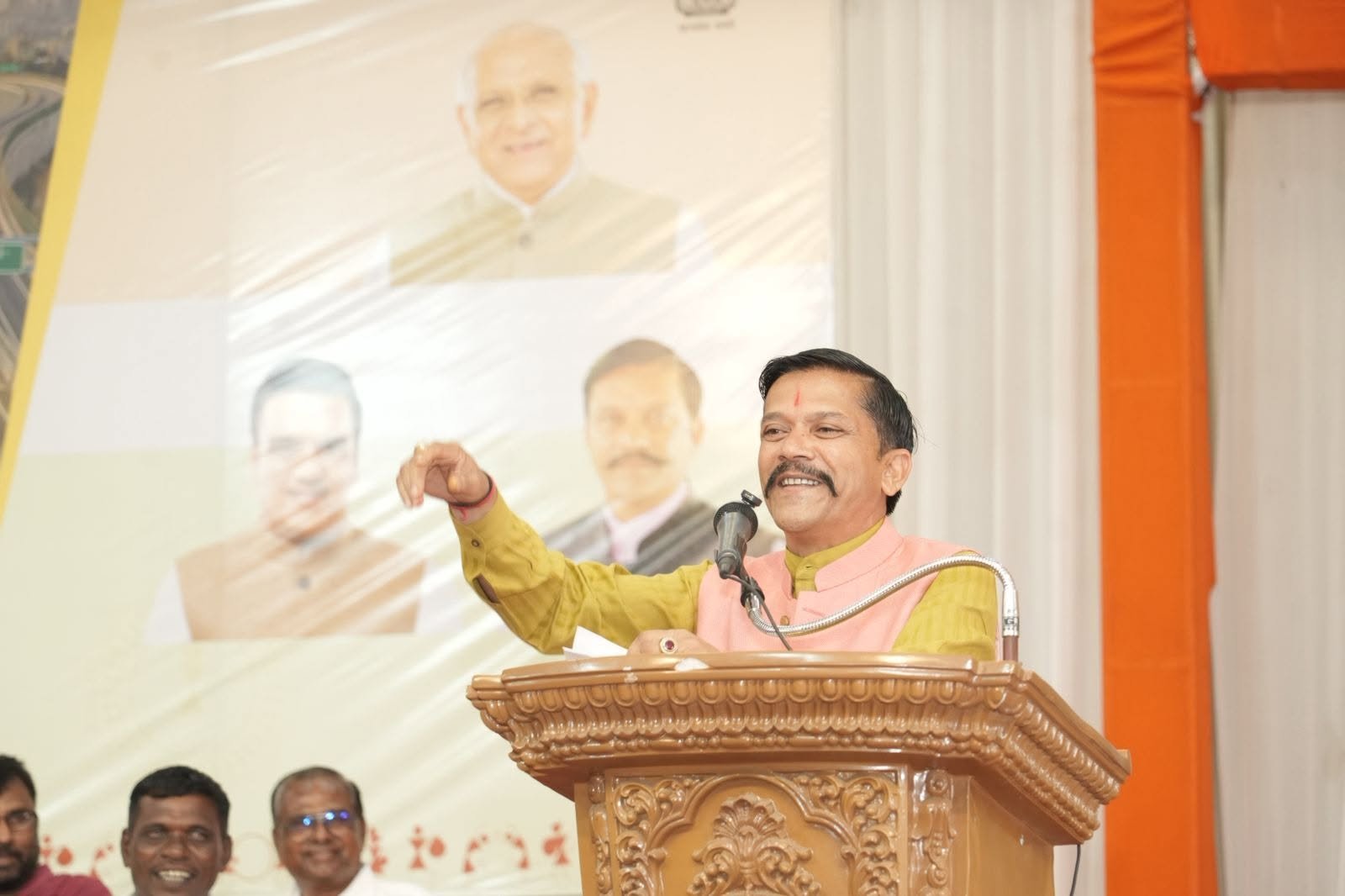 ‘शिक्षक ज्यादा वेतन के भूखे’, मंत्री रमेश कटारा के बयान पर बढ़ा विवाद; संगठन ने की माफी की मांग