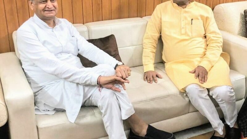 कोटा में राहुल गांधी के छात्र संवाद से पहले बढ़ा सियासी तापमान, अशोक गहलोत ने ओम बिरला पर लगाए आरोप