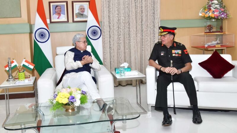 लेफ्टिनेंट जनरल धीरज सेठ को मिली बड़ी जिम्मेदारी, सरकार ने बनाया आर्मी चीफ, जनरल उपेंद्र द्विवेदी की लेंगे जगह