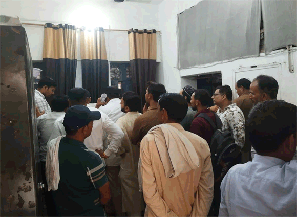 उपनिबंधन कार्यालय बना जी का जंजाल, दस्तावेजो की रजिस्टरी कराने मे लग रहे है कई कई दिन, किसानो मे रोष