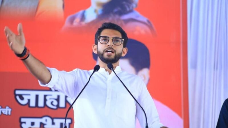 ‘ऑपरेशन टाइगर’ पर आदित्य ठाकरे की प्रतिक्रिया, बागी सांसदों को बताया ‘एहसान फरामोश और बिकाऊ’
