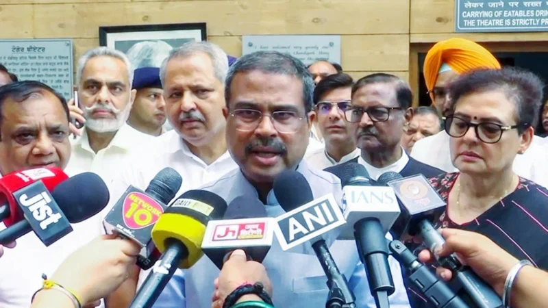 सिख गुरुओं के कथित अपमान पर धर्मेंद्र प्रधान का भगवंत मान पर हमला, नैतिक आधार पर इस्तीफे की मांग