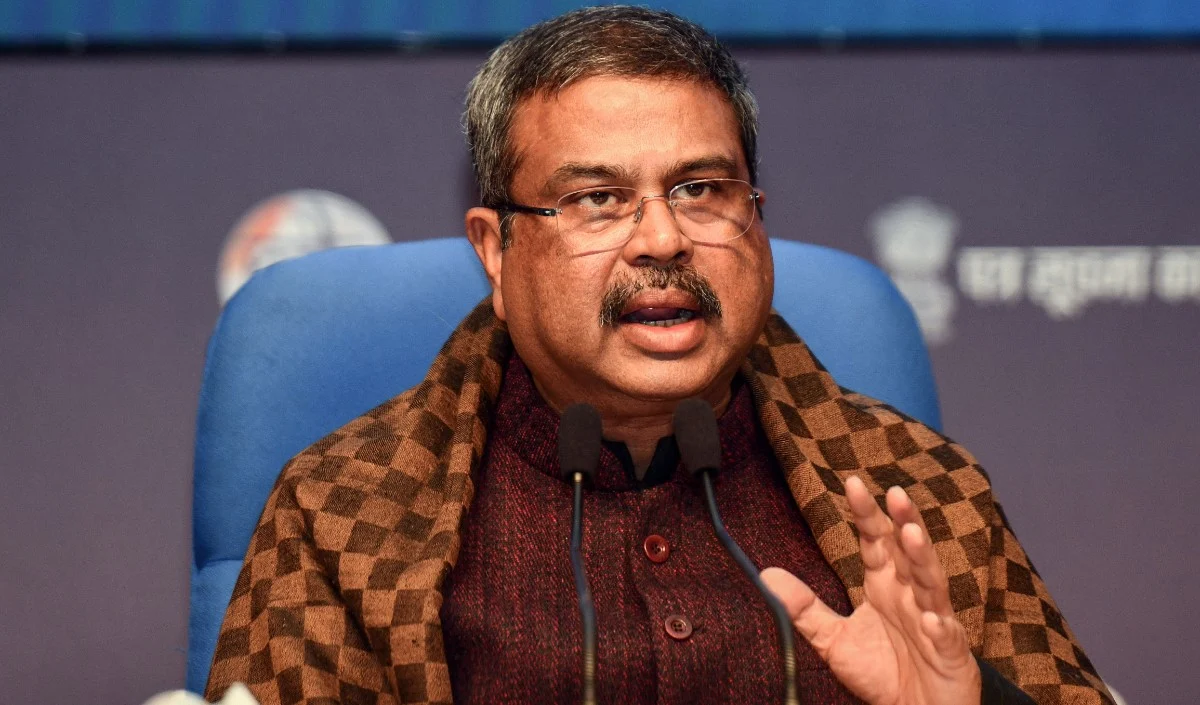धर्मेंद्र प्रधान की हाई-लेवल मीटिंग, बोले- पारदर्शिता से समझौता नहीं