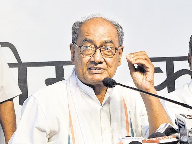 दिग्विजय सिंह बोले- ‘राम मंदिर चंदा चोरी से ध्यान भटकाने के लिए लाया गया सीएम का जमीन विवाद’