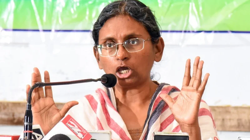 SC से झटका मिलने के बाद Meenakshi Natarajan बोलीं, यह लोकतंत्र और संविधान के लिए एक आघात है