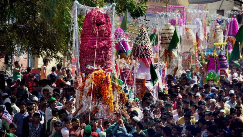 मुंबई में मुहर्रम जुलूस में जहर से भरे चूहे मारने वाले 14900 कैप्सूल जब्त, बड़ी साजिश की आशंका