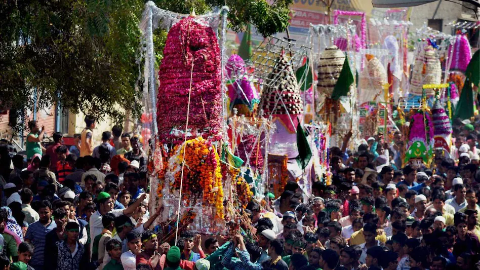 मुंबई में मुहर्रम जुलूस में जहर से भरे चूहे मारने वाले 14900 कैप्सूल जब्त, बड़ी साजिश की आशंका