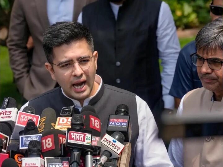 ‘फर्जी फोरेंसिक रिपोर्ट’ का आरोप लगाकर राघव चड्ढा ने साधा निशाना, भगवंत मान से मांगा इस्तीफा