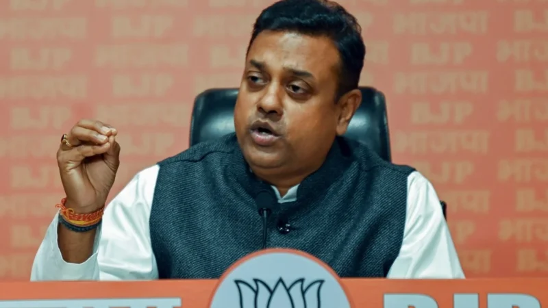 INDIA गठबंधन की बैठक पर भाजपा का हमला, संबित पात्रा बोले- “बैठक नहीं, विपक्ष का राजनीतिक ड्रामा”