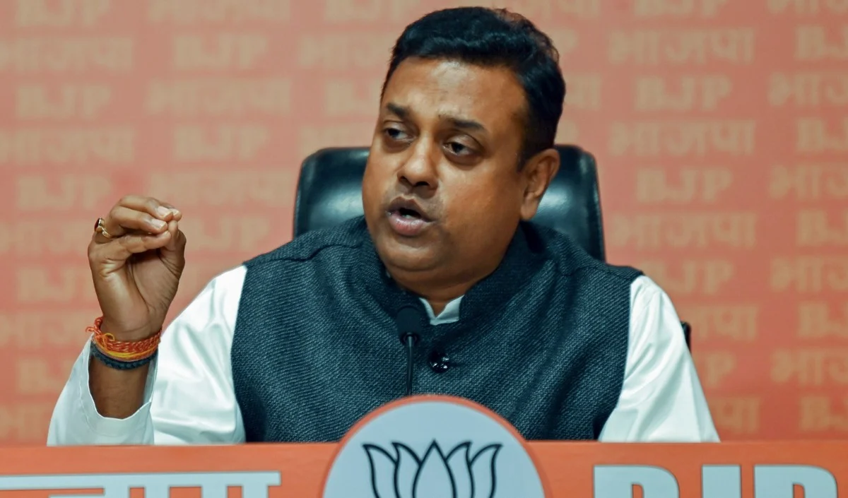 INDIA गठबंधन की बैठक पर भाजपा का हमला, संबित पात्रा बोले- “बैठक नहीं, विपक्ष का राजनीतिक ड्रामा”