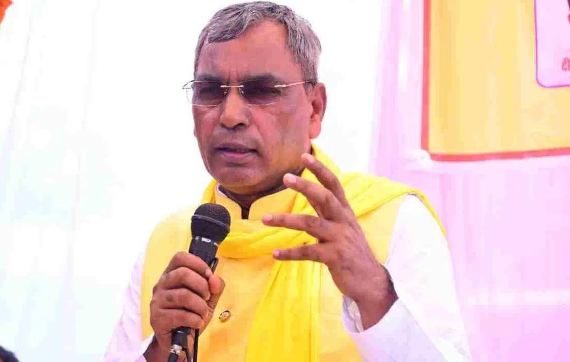 PDA को लेकर ओपी राजभर का अखिलेश यादव पर तंज, बोले- कहीं A का मतलब ‘आतंकवादी’ न बता दें