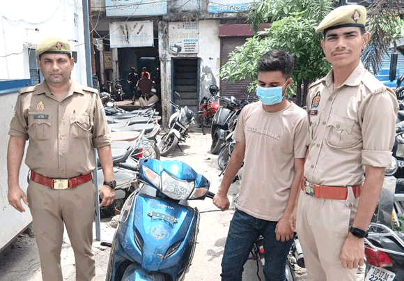 चोरी के एक्टीवा सहित पुलिस ने दबोचा वाहन चोर