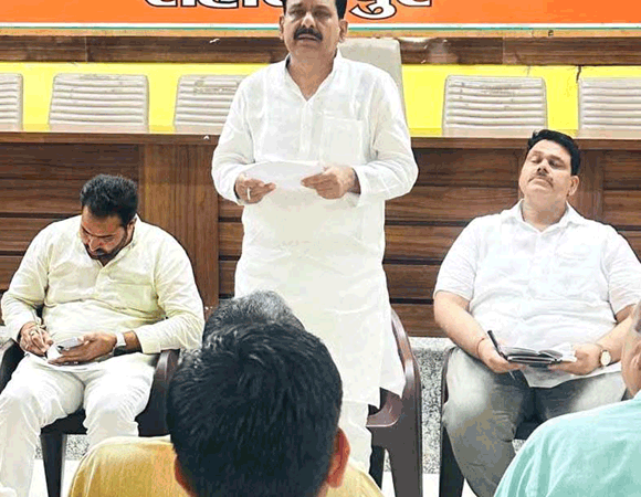 मासिक बैठक में संगठनात्मक कार्यक्रमों एवं अभियानों की जिलाध्यक्ष ने की समीक्षा