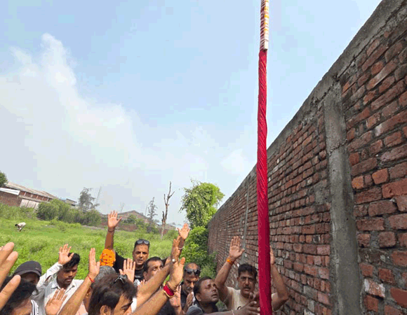 श्री कैलाश धाम शिव काँवड़ सेवा शिविर का विधि-विधान से हुआ बल्ली पूजन, भव्य तैयारियों का शुभारंभ