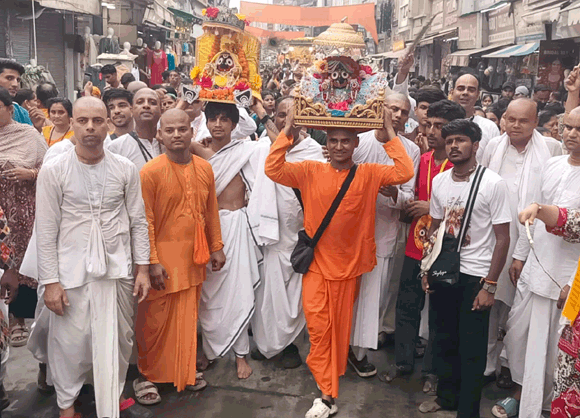 बड़ी श्रद्धा भाव एवं हर्षोल्लास से निकाली गयी जगन्नाथ रथयात्रा