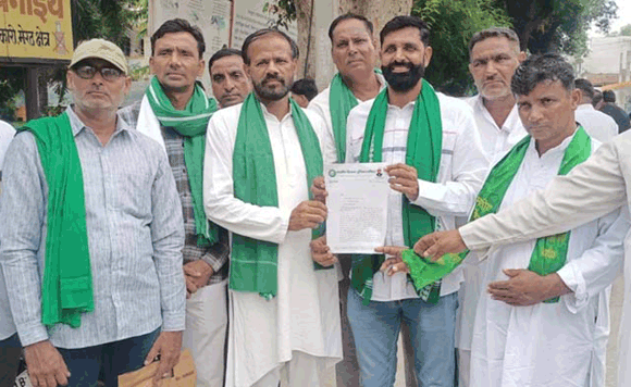 भाकियू पथिक के कार्यकर्ताओं ने जिलाधिकारी को दिया ज्ञापन, की समस्याओं के समाधान की मांग