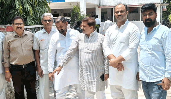 कांग्रेसजनों ने एसएसपी से की मुलाकात, हाऊस अरेस्ट की कार्यवाही अविलम्ब रोके जाने की मांग