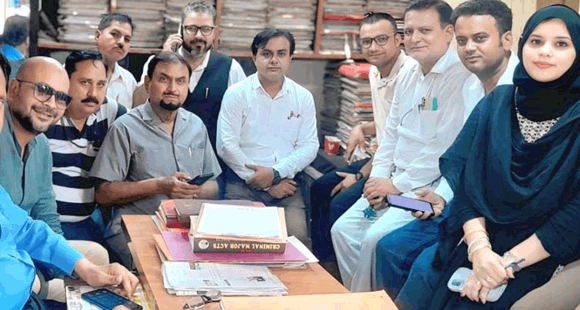 कलेक्ट्रेट मस्जिद प्रकरण में जनपद न्यायाधीश ने दिया स्टे