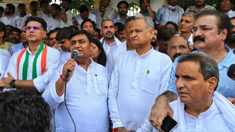 NEET पेपर लीक पर राजस्थान में कांग्रेस का प्रदर्शन, धरने पर अशोक गहलोत, बोले- ‘सरकार की चुप्पी…’