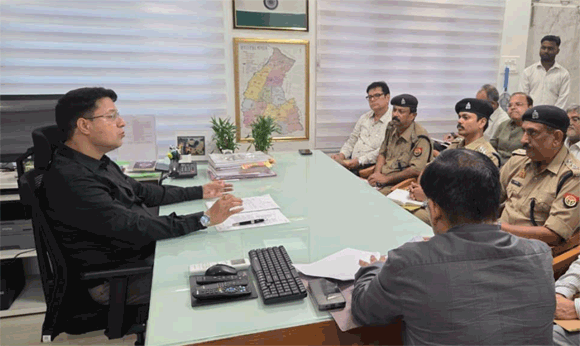 मण्डलायुक्त ने की मेडिकल प्रतिष्ठानों में अग्निशमन सुरक्षा व्यवस्थाओं एवं फायर एनओसी की प्रगति की समीक्षा