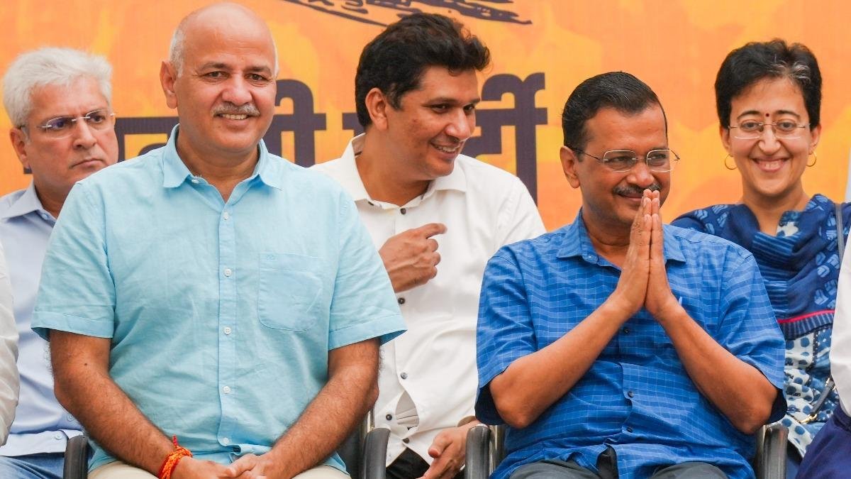 भाजपा को रोकने के लिए AAP-कांग्रेस में गठबंधन की सुगबुगाहट, केजरीवाल ने राज्य इकाई को सौंपी कमान