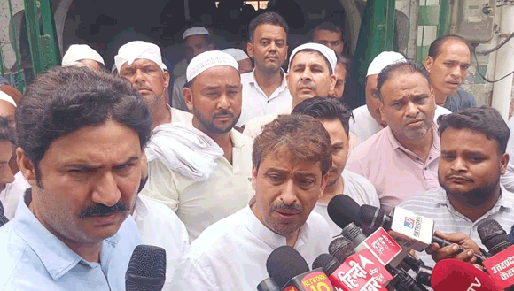 कलेक्ट्रेट परिसर स्थित मस्जिद को नोटिस पर सियासत तेज, सांसद इमरान मसूद बोले. कोर्ट जाएंगे