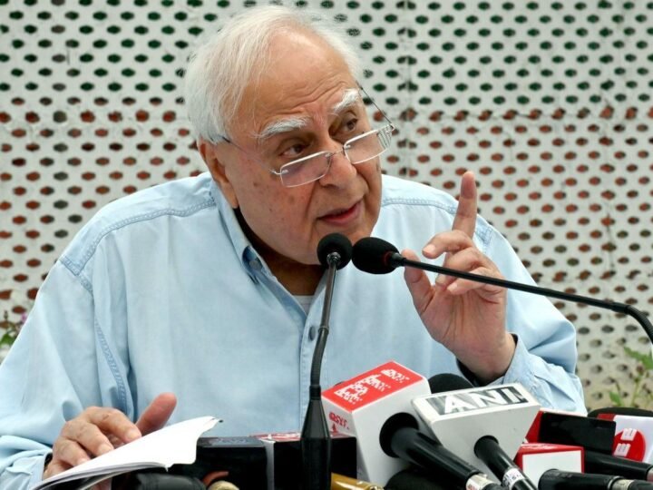 झारखंड SIR को लेकर भड़के कपिल सिब्बल, बोले- ‘SC दखल दे, मुसलमानों को…’