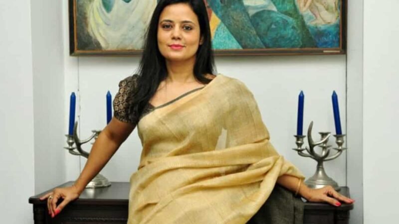 ‘राजनीतिक हिंसा का विषैला…’, महुआ मोइत्रा पर फेंके अंडे तो अखिलेश यादव ने सुनाई खरी-खरी