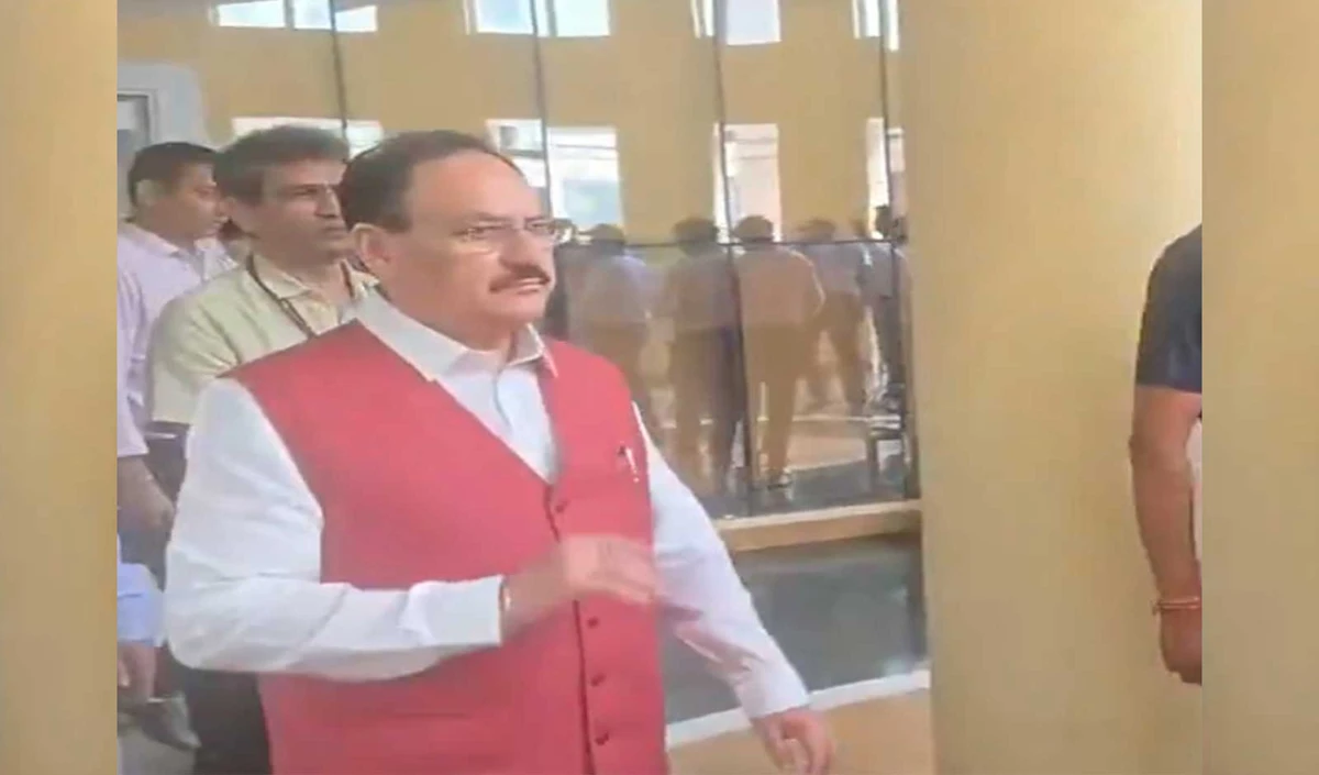RML अस्पताल पहुंचे जेपी नड्डा, CJP प्रदर्शन में घायल लोगों का जाना हाल; डॉक्टरों संग की समीक्षा बैठक