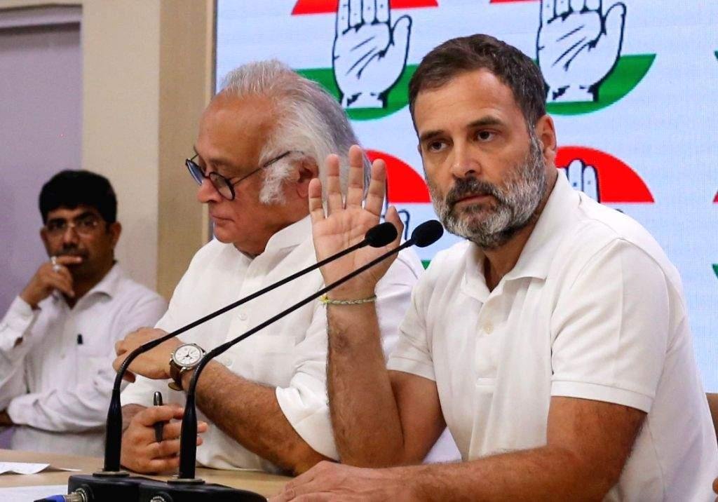 ‘PM को माफी का किसने दिया अधिकार? राहुल ने सवाल कर RSS पर किया अटैक