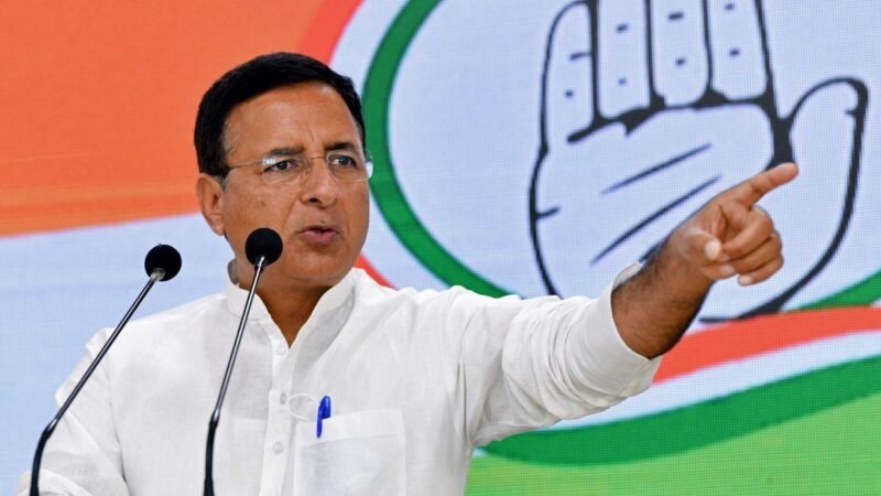 पेट्रोल-डीजल में 15% मेथनॉल की पॉलिसी में अंतर..कांग्रेस का आरोप- सरकार ने फैलाई गलत जानकारी; सुरजेवाला ने पूछे कई सवाल?