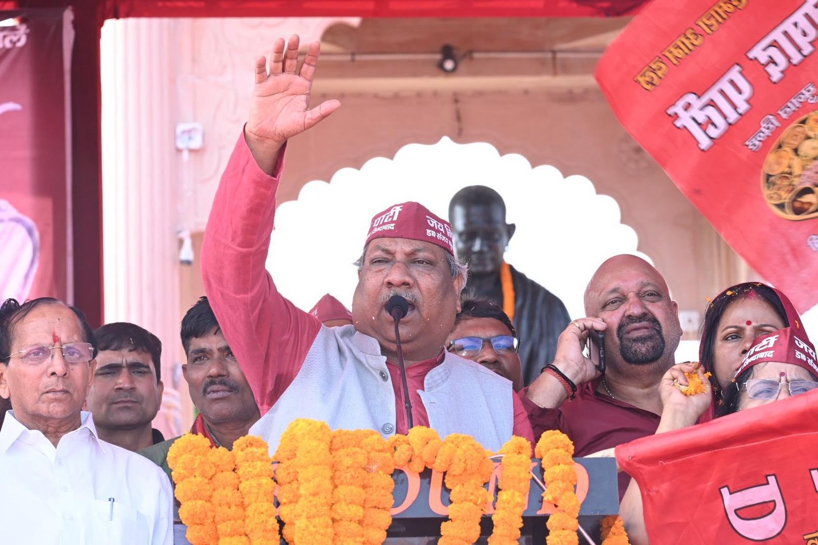 ‘अगर भाजपा ने दरवाजा बंद किया तो दूसरा ठिकाना तलाशना पड़ेगा’, संजय निषाद के बयान से यूपी की राजनीति में हलचल