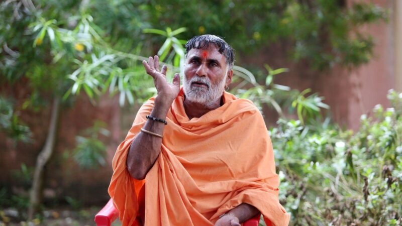 यशवीर महाराज का दारुल उलूम रहीमिया मदरसे पर धर्मांतरण के आरोप, पुलिस ने जांच के लिए बनाई टीम