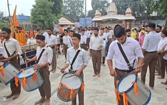 महाशिवरात्रि पर राष्ट्रीय स्वयंसेवक संघ का दिव्य घोष वादन