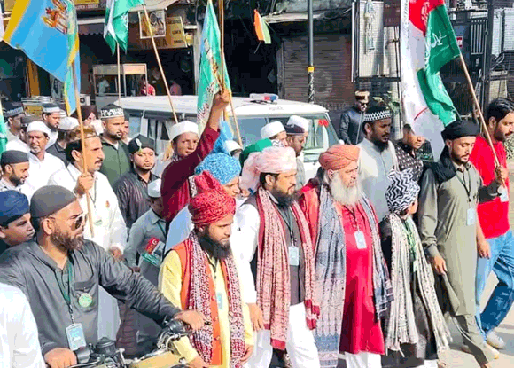 रीति-रिवाज एवं परंपरागत तरीके से निकला ईद मिलादुन्नबी का जुलूस-ए-मुहम्मदी