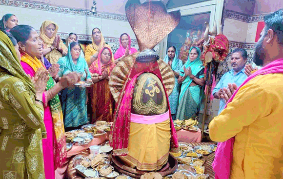 श्रावण मास में सभी का कल्याण करते हैं महादेव: कालेंद्रानंद