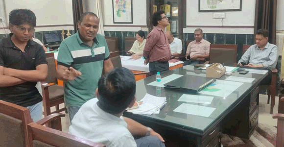 मौसम की मार से फीकी रही नगर निगम की जनसुनवाई, पांच शिकायतें पहुंचीं, एक का मौके पर समाधान