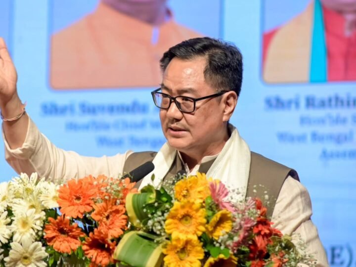 संसद में गतिरोध खत्म होने के आसार? रिजिजू बोले- सरकार चर्चा को तैयार, अमित शाह देंगे जवाब