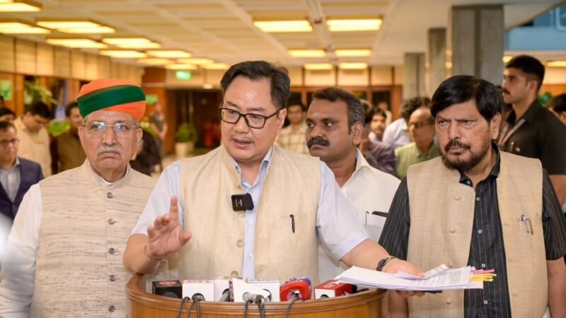 ‘जब अमित शाह बोलेंगे तो चुपचाप सुनना पड़ेगा’, किरेन रीजीजू ने विपक्ष को दी चेतावनी