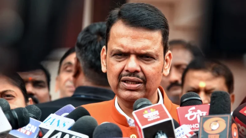 ‘वंदे मातरम’ पर कांग्रेस के रुख को देवेंद्र फडणवीस ने बताया ‘मानसिक गुलामी’, राहुल गांधी के पुणे दौरे पर भी कसा तंज