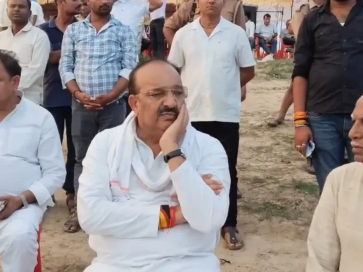 BSP विधायक उमा शंकर सिंह का राजकीय सम्मान के साथ अंतिम संस्कार, फूट-फूट कर रोए बीजेपी मंत्री